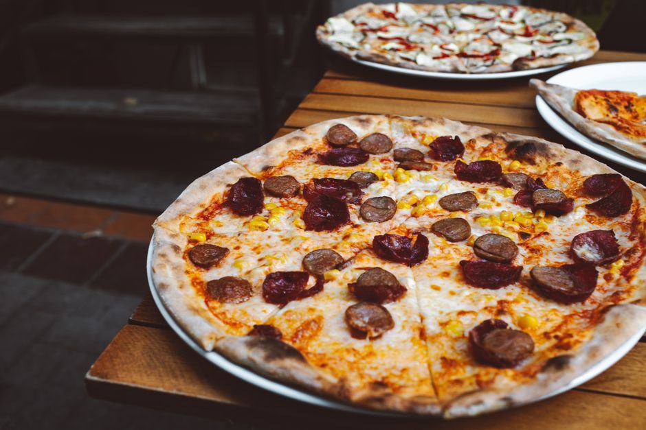 outdoor pizza ovens for apartment balconies and small patios buying guide