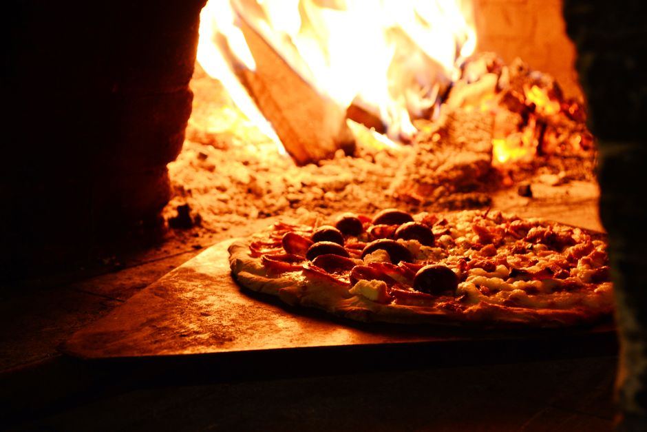 outdoor pizza oven comparison and buying guide